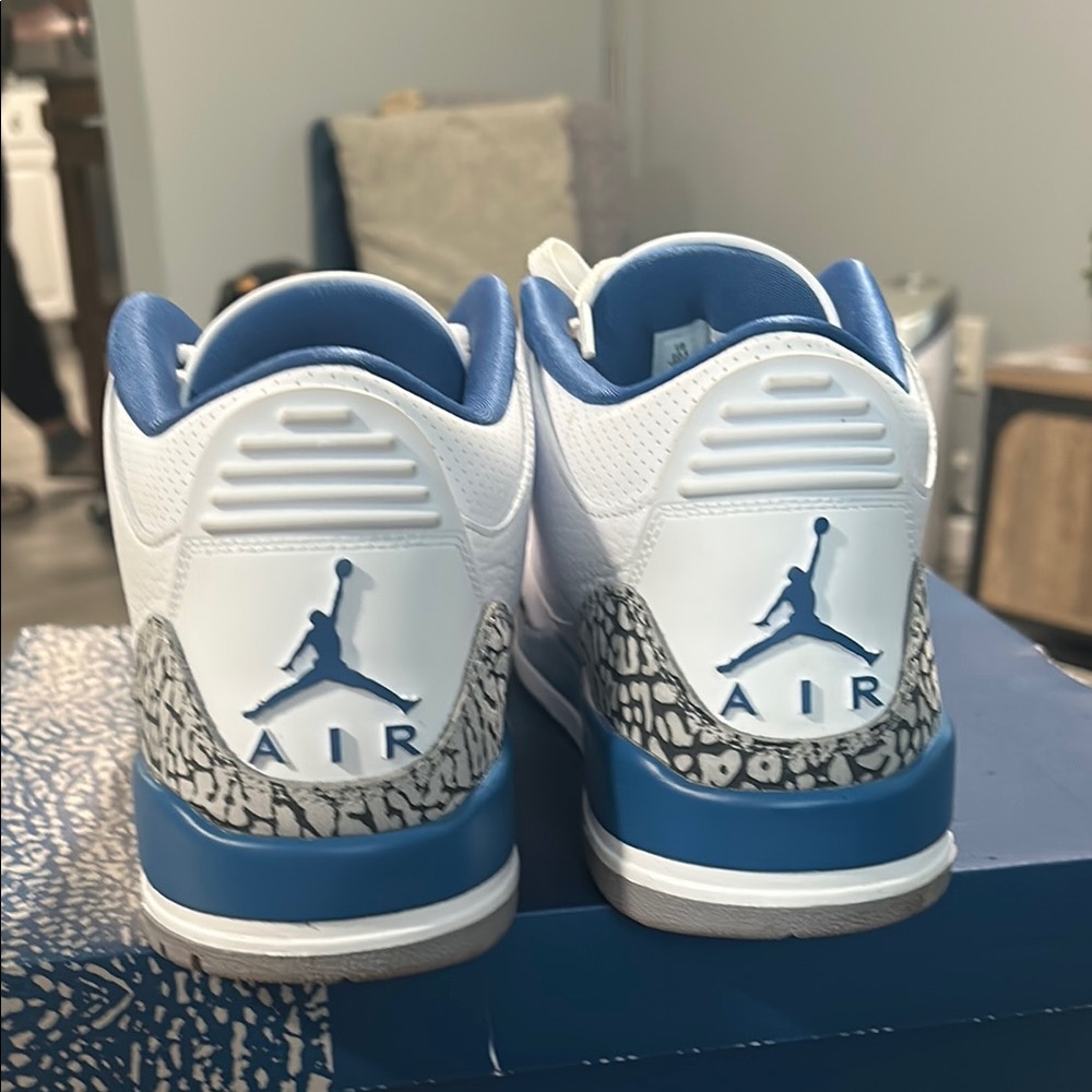 Jordan 3 Wizards great condition